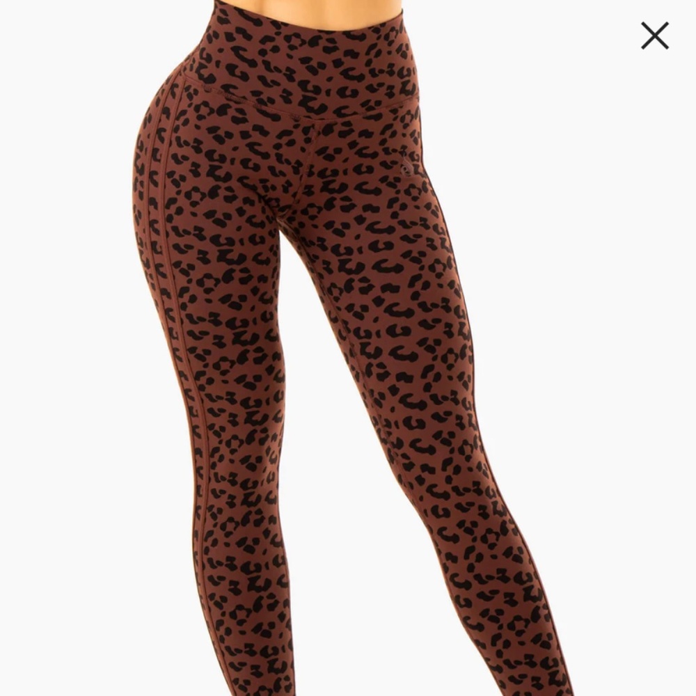 NWOT Ryderwear cheetah print leggings size L